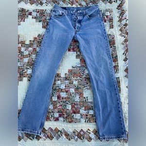 Vintage Levi’s 501 Button Fly Jeans W33 L34